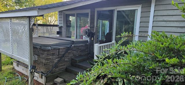 18029 Whispering Oaks Drive, Cornelius, NC 28031
