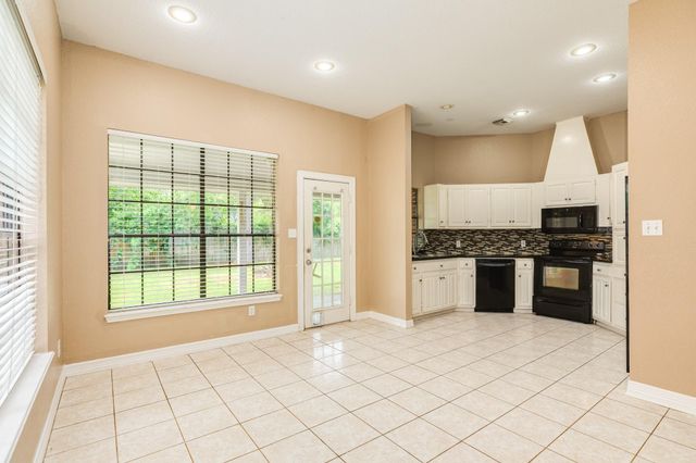 224 N Ranch House Road, Angleton, TX 77515