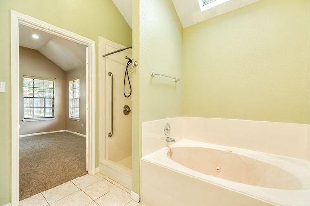 224 N Ranch House Road, Angleton, TX 77515