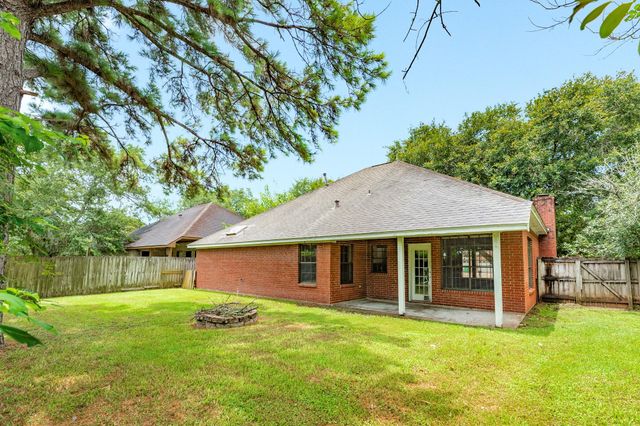224 N Ranch House Road, Angleton, TX 77515