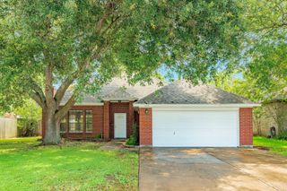 224 N Ranch House Road, Angleton, TX 77515