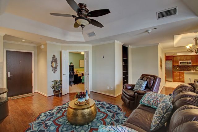 5909 Luther Lane 1102, Dallas, TX 75225