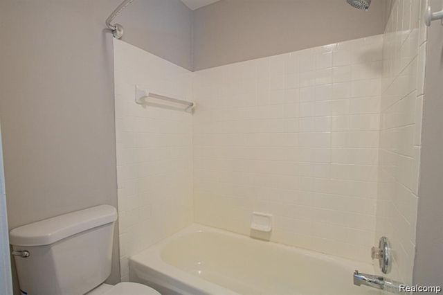 75 Rosebud Lane, Mount Clemens, MI 48043