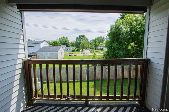 75 Rosebud Lane, Mount Clemens, MI 48043