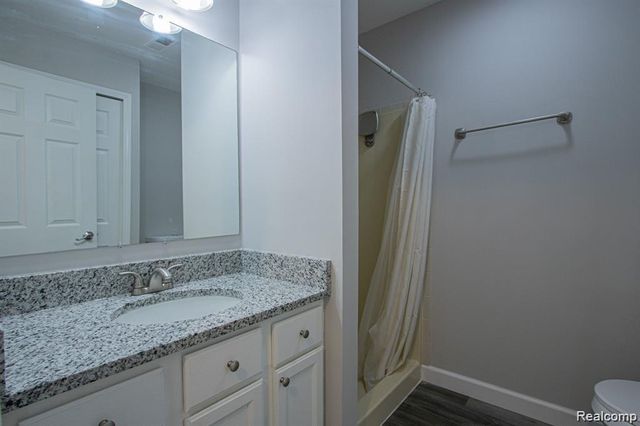 75 Rosebud Lane, Mount Clemens, MI 48043