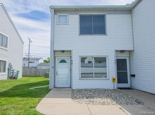 75 Rosebud Lane, Mount Clemens, MI 48043