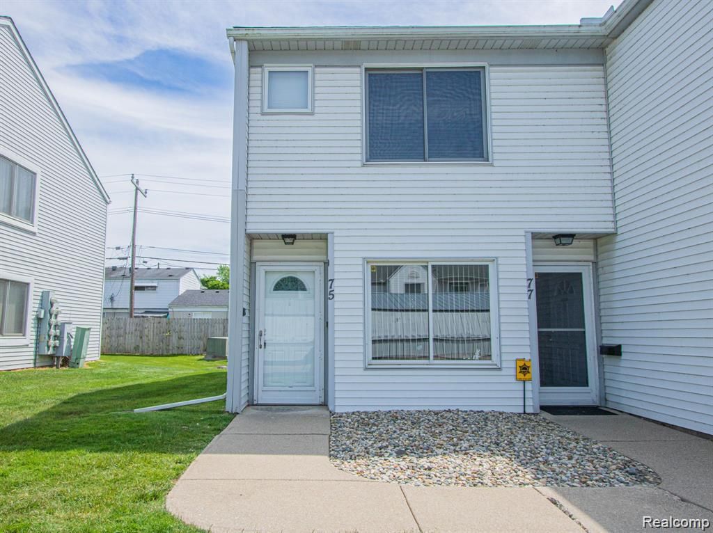 75 Rosebud Lane, Mount Clemens, MI 48043