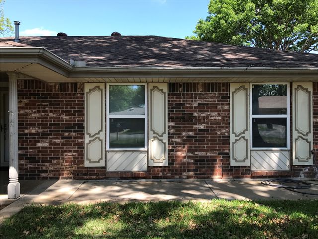 1421 Bryan Drive, Bedford, TX 76022