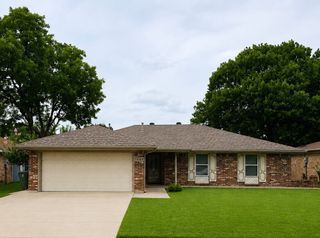 1421 Bryan Drive, Bedford, TX 76022