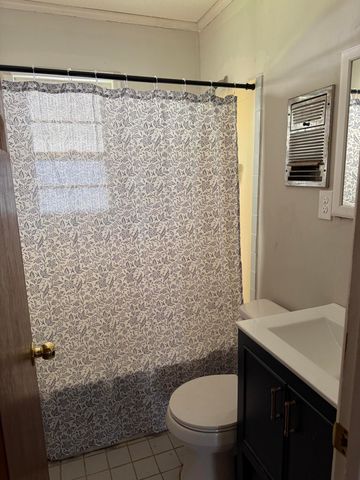 1301 Oak Dr, Leesville, LA 71446