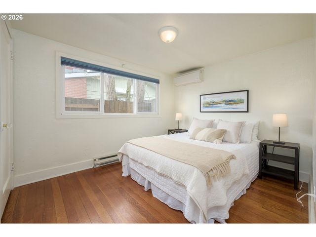 2571 ALDER St, Eugene, OR 97405