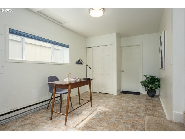 2571 ALDER St, Eugene, OR 97405