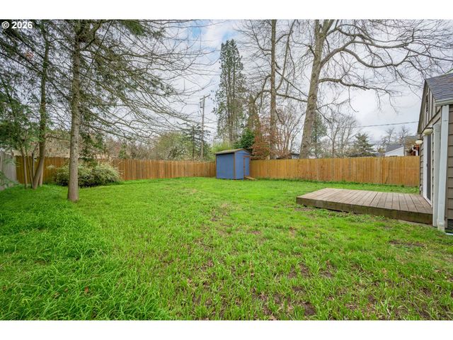 2571 ALDER St, Eugene, OR 97405