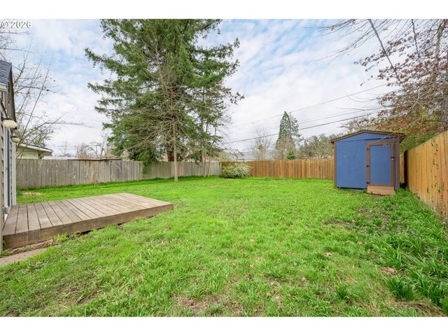 2571 ALDER St, Eugene, OR 97405