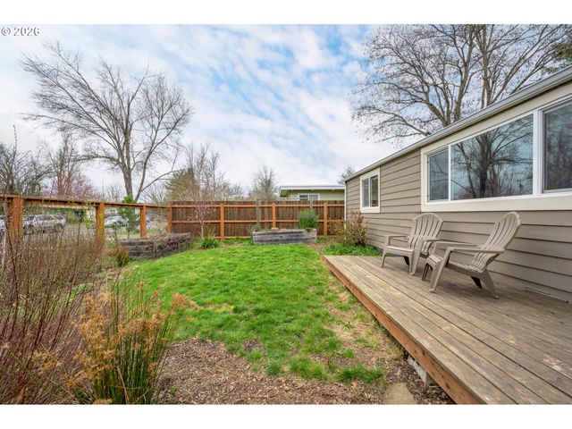 2571 ALDER St, Eugene, OR 97405