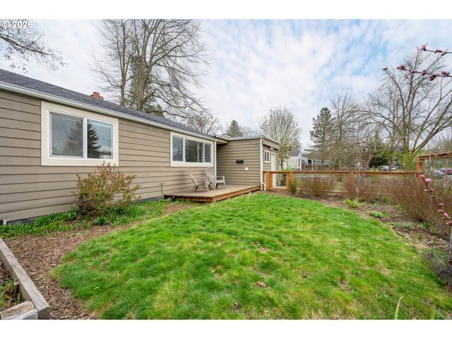 2571 ALDER St, Eugene, OR 97405