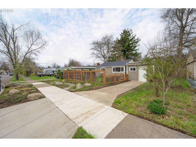 2571 ALDER St, Eugene, OR 97405