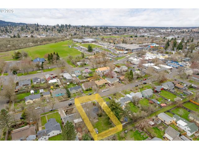 2571 ALDER St, Eugene, OR 97405