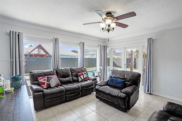 24952 SW 129th Pl, Homestead, FL 33032