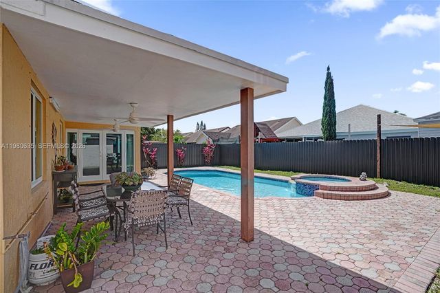 24952 SW 129th Pl, Homestead, FL 33032