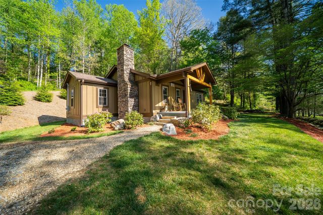 328 Old Greenville Road, Zirconia, NC 28790