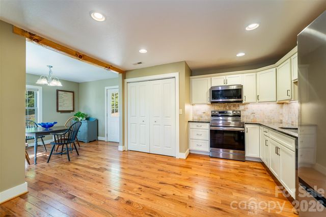 328 Old Greenville Road, Zirconia, NC 28790
