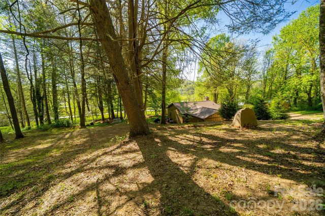 328 Old Greenville Road, Zirconia, NC 28790