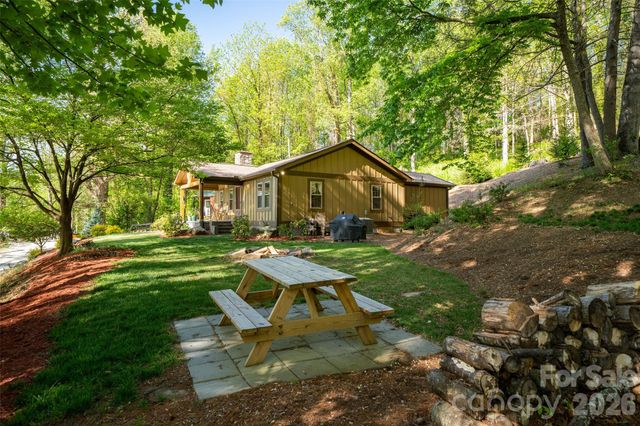 328 Old Greenville Road, Zirconia, NC 28790