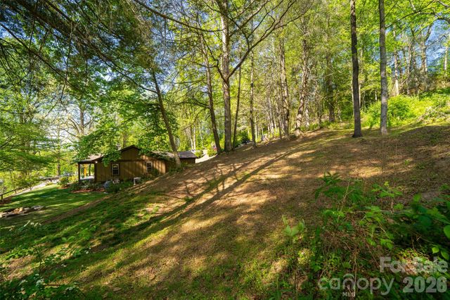 328 Old Greenville Road, Zirconia, NC 28790