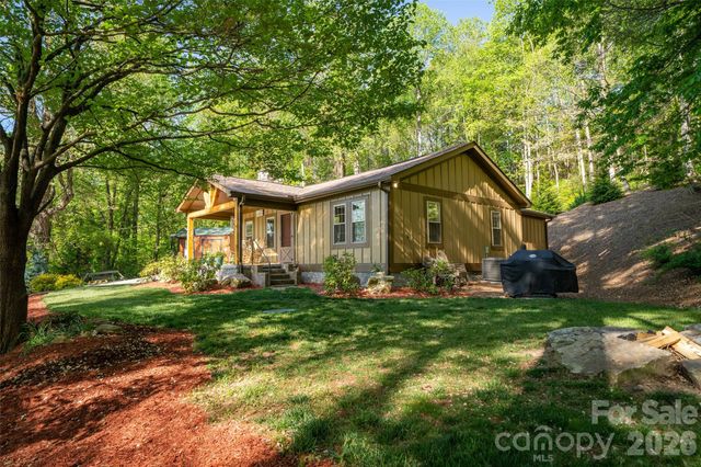 328 Old Greenville Road, Zirconia, NC 28790