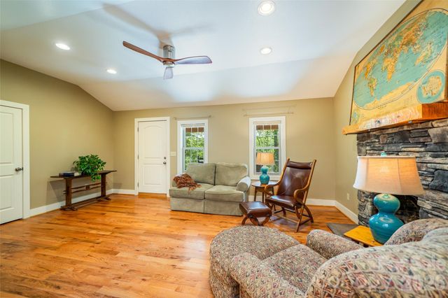 328 Old Greenville Road, Zirconia, NC 28790