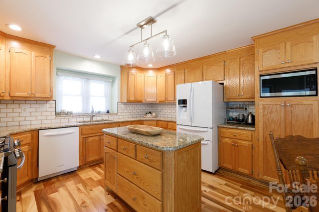 228 Timberlane Drive, Belmont, NC 28012