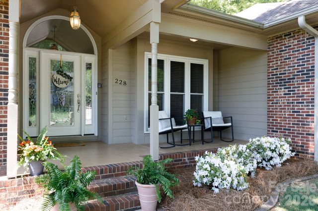 228 Timberlane Drive, Belmont, NC 28012