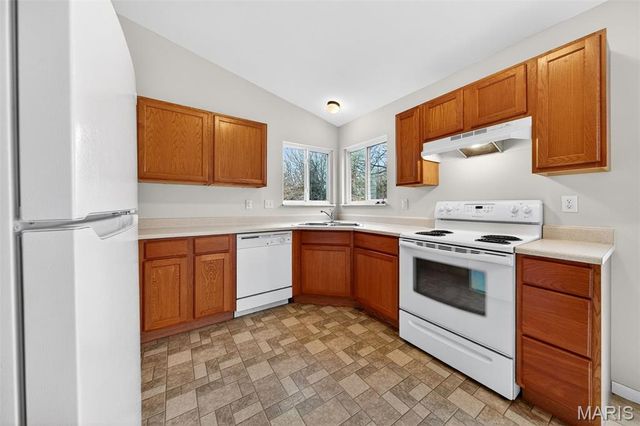 111 Wren Wood Drive, St Clair, MO 63077