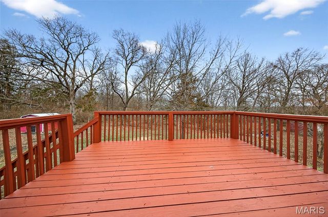 111 Wren Wood Drive, St Clair, MO 63077