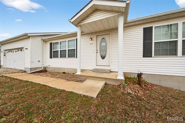 111 Wren Wood Drive, St Clair, MO 63077