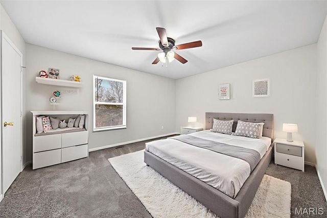 111 Wren Wood Drive, St Clair, MO 63077