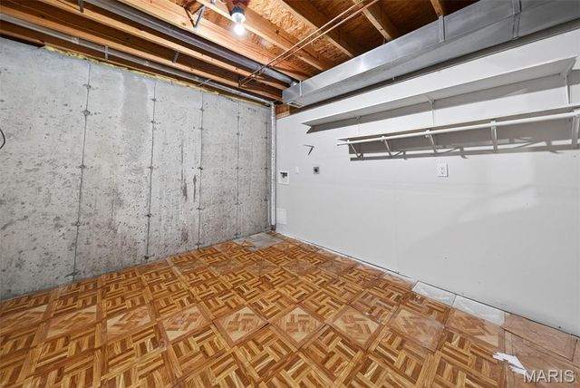 111 Wren Wood Drive, St Clair, MO 63077