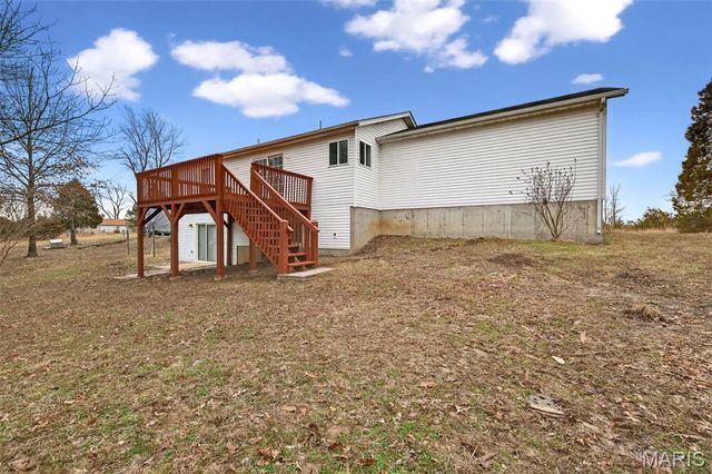 111 Wren Wood Drive, St Clair, MO 63077