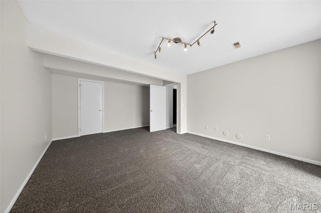 111 Wren Wood Drive, St Clair, MO 63077