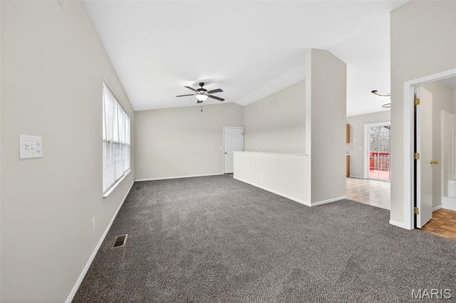 111 Wren Wood Drive, St Clair, MO 63077