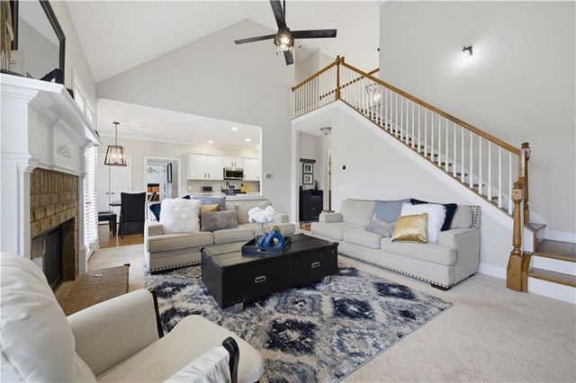8450 Woodland View Drive, Gainesville, GA 30506