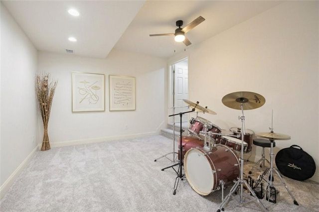 8450 Woodland View Drive, Gainesville, GA 30506