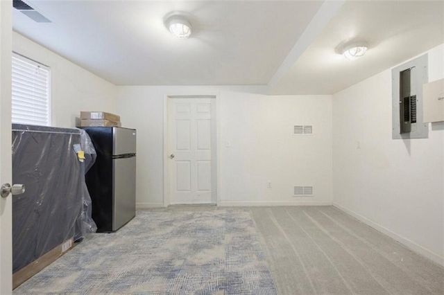 8450 Woodland View Drive, Gainesville, GA 30506