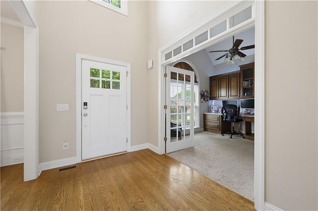 8450 Woodland View Drive, Gainesville, GA 30506