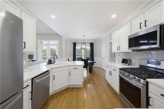 8450 Woodland View Drive, Gainesville, GA 30506