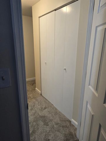 6 Louisburg Sq Apt 2, Nashua, NH 03060