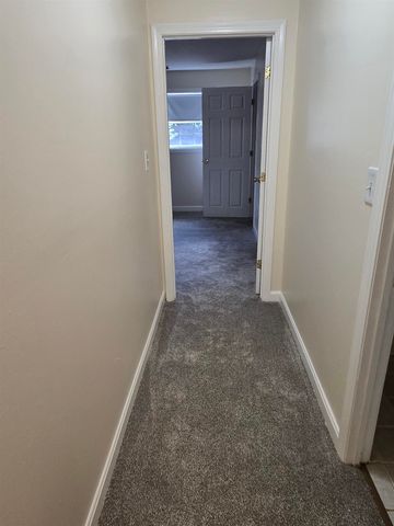 6 Louisburg Sq Apt 2, Nashua, NH 03060