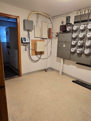 6 Louisburg Sq Apt 2, Nashua, NH 03060