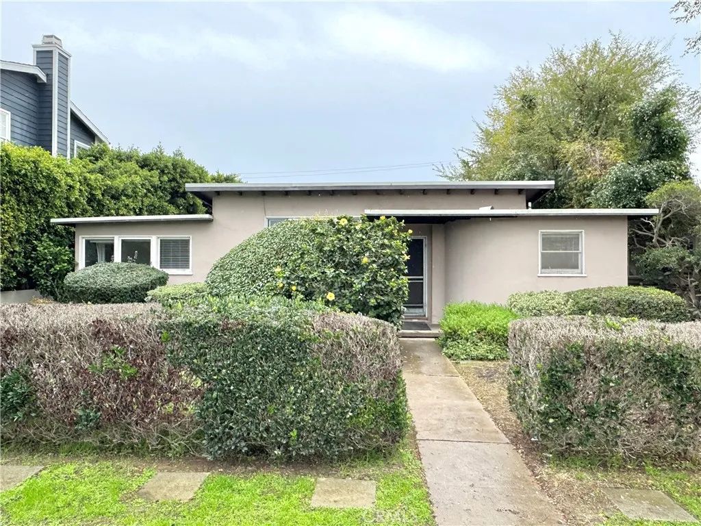 428 Holmwood, Newport Beach, CA 92663